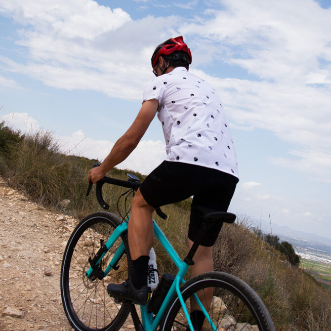 Camisa Ciclismo Unisex MC Gravel Skulls Detalle Trasera 1